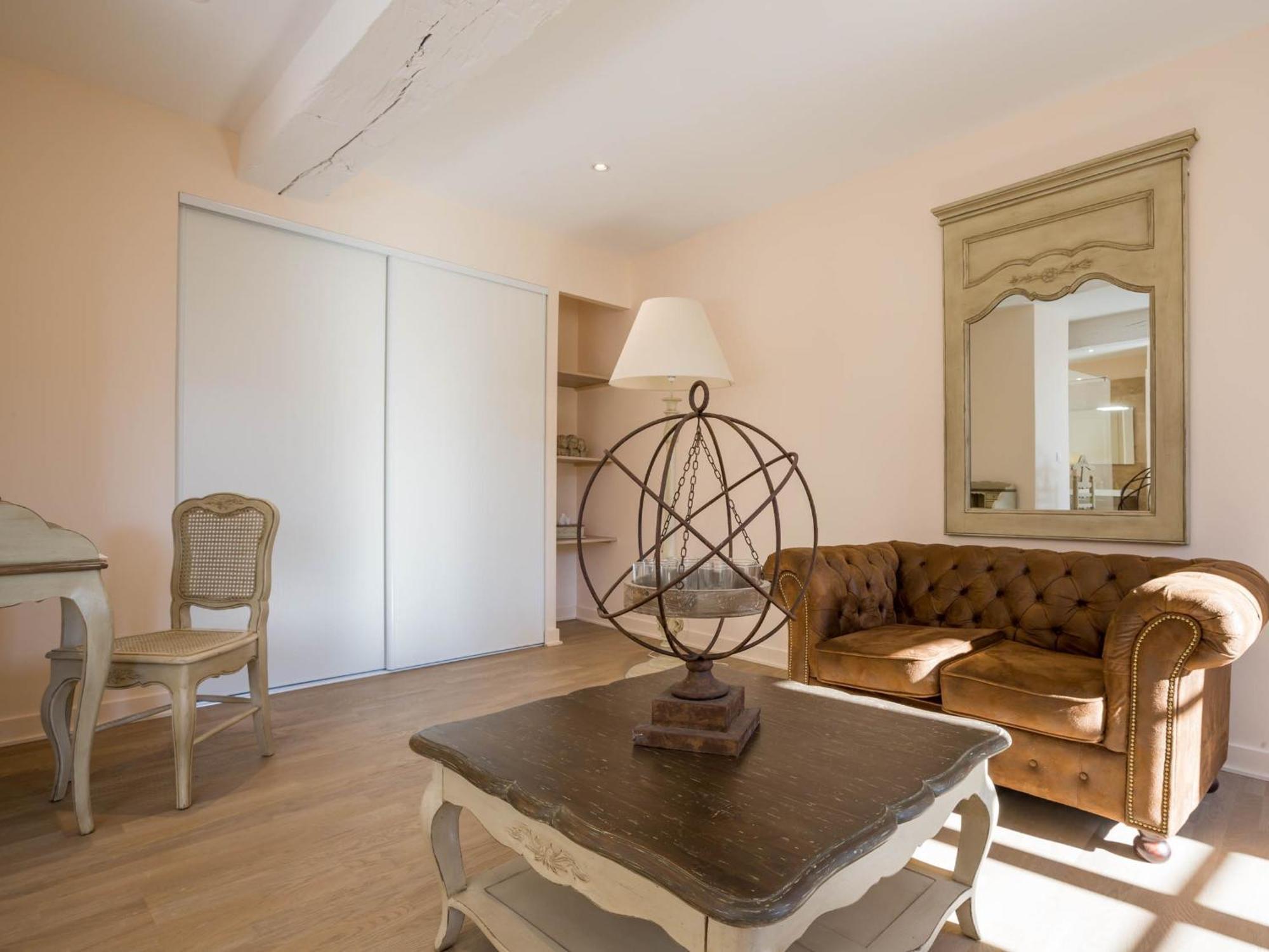 Le Cara - 4 Appartements Calmes Et Chics Au Coeur De Beaune Beaune  Zimmer foto
