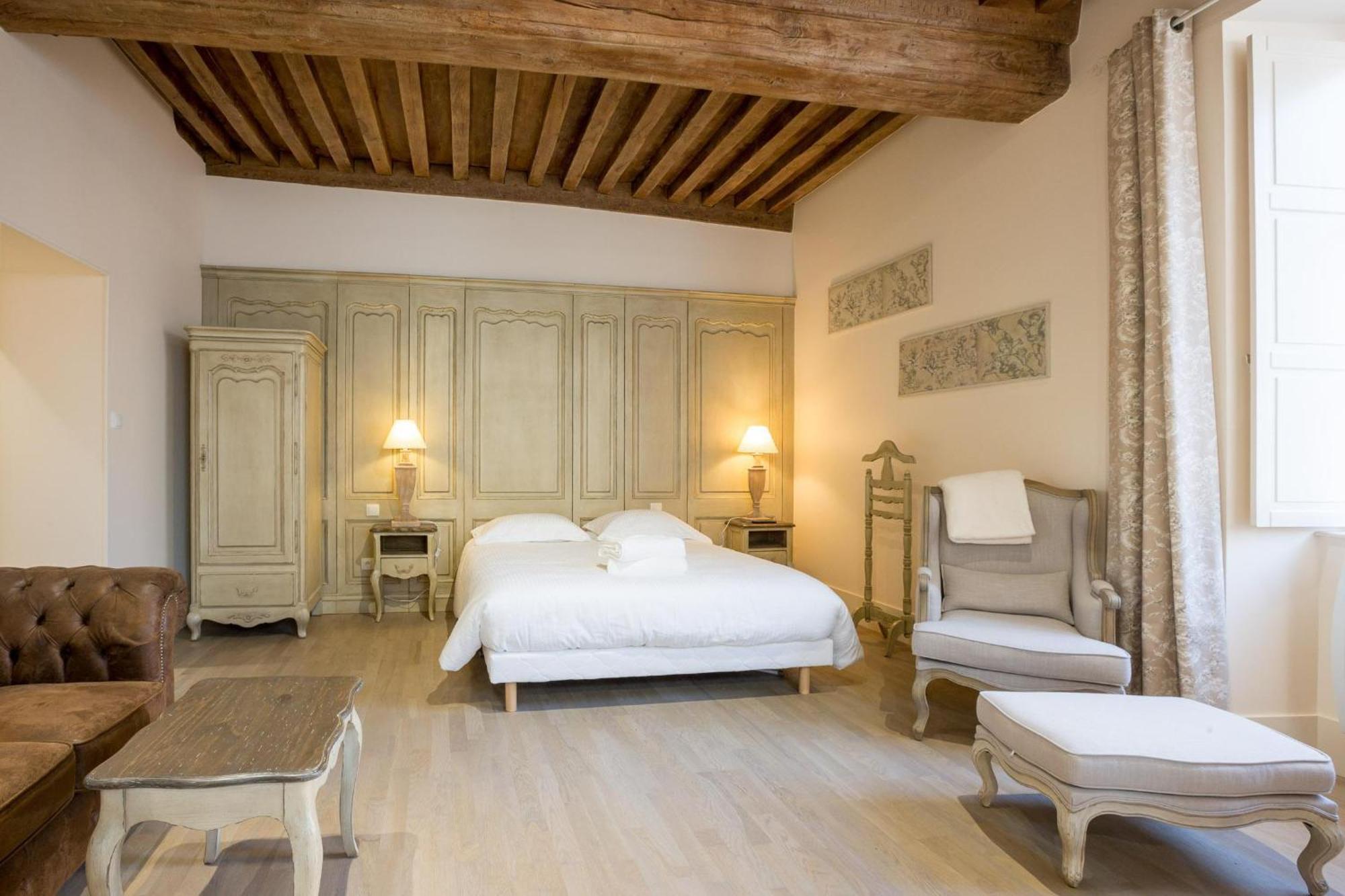 Le Cara - 4 Appartements Calmes Et Chics Au Coeur De Beaune Beaune  Zimmer foto