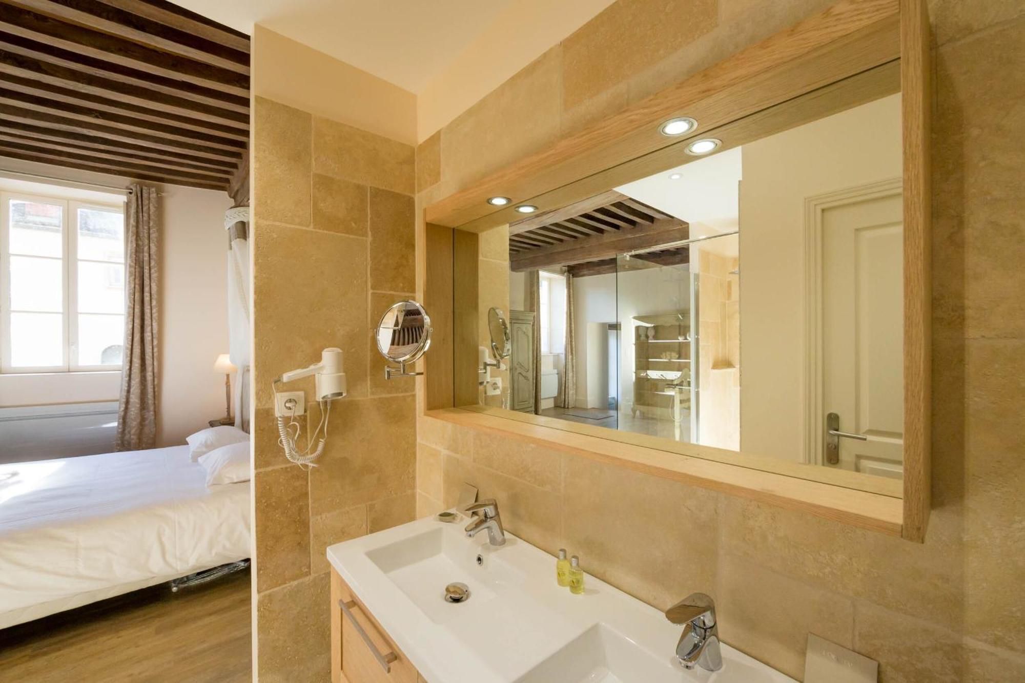 Le Cara - 4 Appartements Calmes Et Chics Au Coeur De Beaune Beaune  Zimmer foto